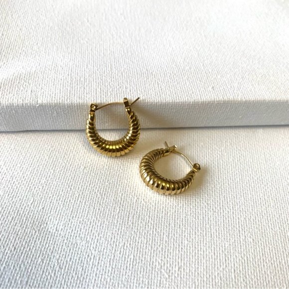 18k Gold Plated Croissant Hoop Earrings - Picture 8 of 10